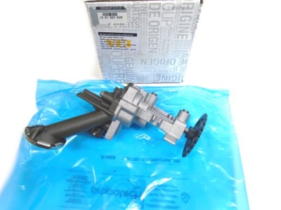 Насос оливи 1.9d 2.0 16v renault 150100565r фото №1