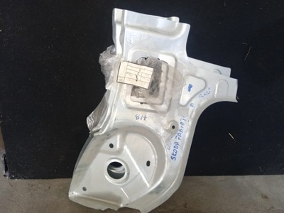 Панель фары r задняя skoda fabia ii hb 5j6813328a фото №1