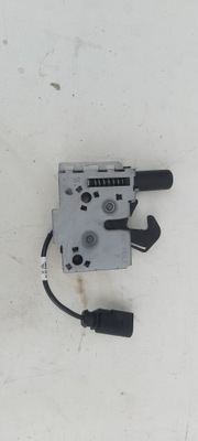 Audi a4 b9 8w0823509d замок капот фото №1