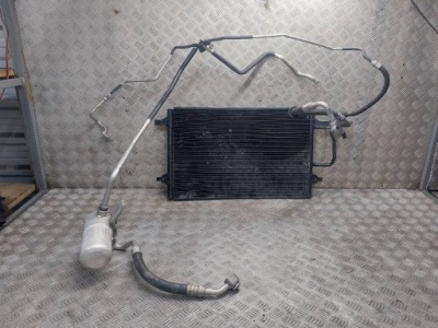 Радіатор кондиціонера + дроти audi a8 d2 2.5 tdi 4d1260712b фото №1