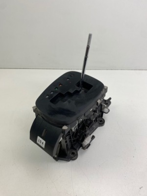 Toyota yaris iii вибірник домкрат передач фото №1