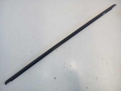 Молдинг уплотнитель левый задняя peugeot 5008 ii 9813910380 фото №1