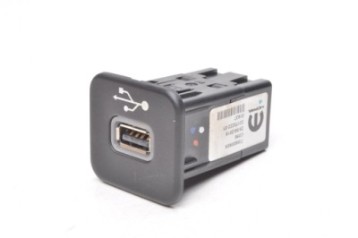 Jeep renegade вход разъём usb 735600659 фото №1
