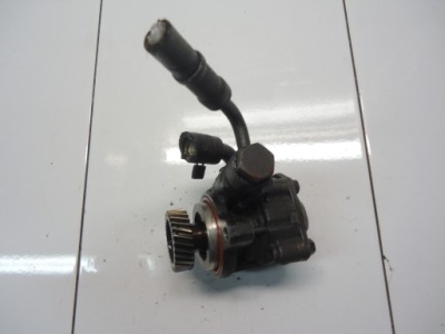 Opel monterey isuzu trooper 3.0dti 2000 4jx1 насос підсилювача фото №1