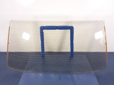 Bmw 5 e12 скло задня фото №1