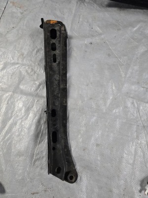 Toyota prius iii prius plus кронштейн левый кронштейн подрамник фото №1