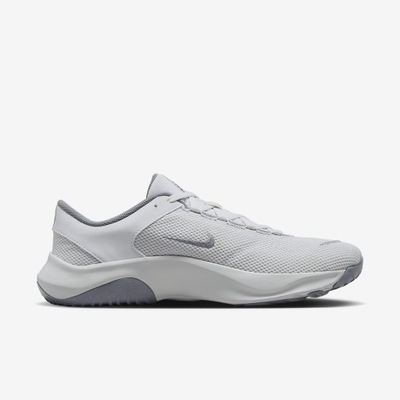 Buty męskie Nike LEGEND ESSENTIAL 43