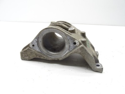 Кронштейн опора полуось a6512200131 mercedes w176 w246 фото №1