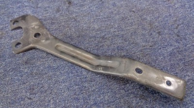 Lancia delta iii кронштейн поперечина передній фото №1