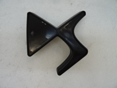 Ds3 crossback кронштейн logo решітка радіатора решітка радіатора фото №1