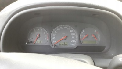 Счетчик приборы 1.8 vovlo lift 272 tyś volvo v40 фото №1