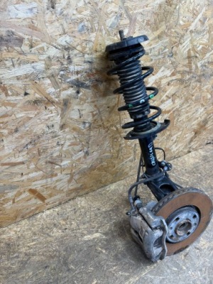 Opel crossland амортизационная стойка поворотный кулак лапа комплект левая сторона фото №1