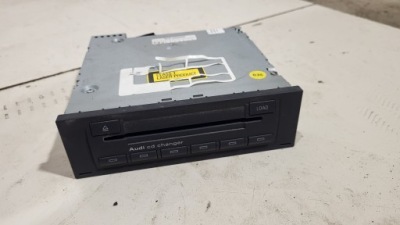 Zieniarka cd audi a4 b7 04-07 8e0035111d фото №1