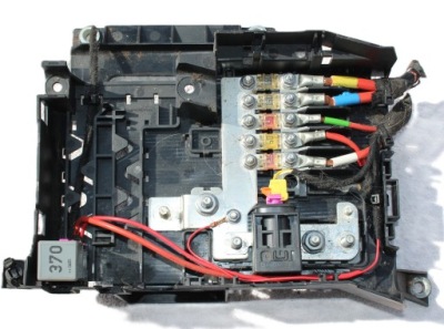 Коробка запобіжників porsche cayenne 7l0937548c фото №1