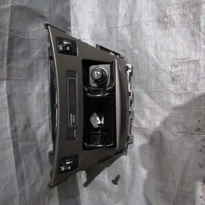 Пепельница перед toyota avensis iii t27 фото №1