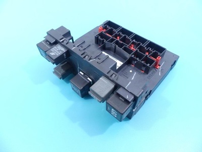 Модуль блок управления бортовой сетью vw jetta v 3c0937049ah фото №1