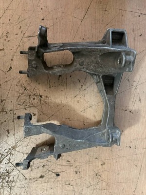 Кронштейн подрамник porsche cayman 987 фото №1