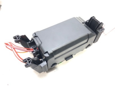 Коробка запобіжників insignia b 17-22 13460664 фото №1