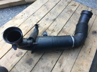 Waz шланг воздуха bmw 2 f46 1.5t фото №1