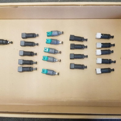 Датчик педалі зчеплення гальма vivaro trafic фото №1