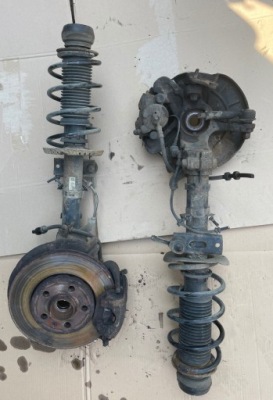 Амортизаторна стійка поворотний кулак перед fabia ii roomster 1.2 th фото №1