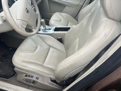 VOLVO XC60 FOTELE KANAPA SKÓRA