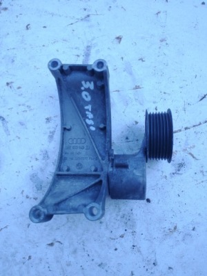 Кронштейн генератора audi a4 a5 a6 3.0 tfsi 06e903143d фото №1