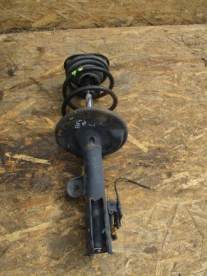 Амортизатор перед левый toyota rav4 13-18 фото №1