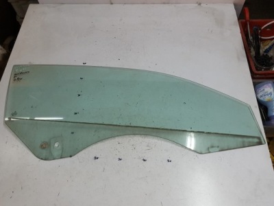 Vw scirocco iii 09r скло двері права фото №1