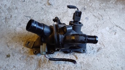 Renault arkana 1.3 tce корпус термостата 110609301r фото №1