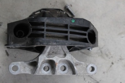 Подушка двигателя opel corsa f 1.5 дизель фото №1