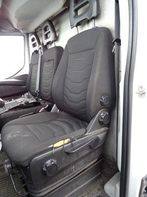 ASIENTOS IZQUIERDO VOLANTE POMPOWANY IVECO DAILY IV 14-  