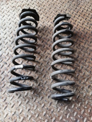 2015 bmw 1 f20 f21 пружина задня фото №1