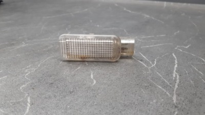 3d0947121 лампа обшивка дверь vw phaeton 3d фото №1