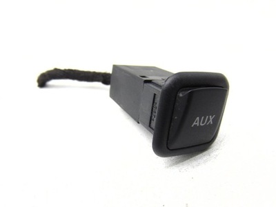 ГНЕЗДО ВХОД AUX AUX-IN AUDI A5 A4 B8 8J0035475