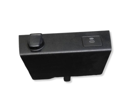 Dacia sandero iii stepway jogger разъём usb c aux прикуривателя полка фото №1