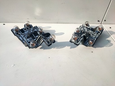 PIEZA INSERTADA FAROS IZQUIERDO PARTE TRASERA AUDI TT 8N  