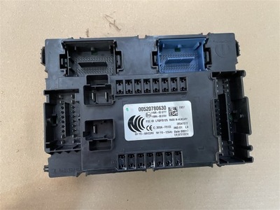 Коробка предохранителей 00520780630 jeep renegade 14-18r 2017r фото №1