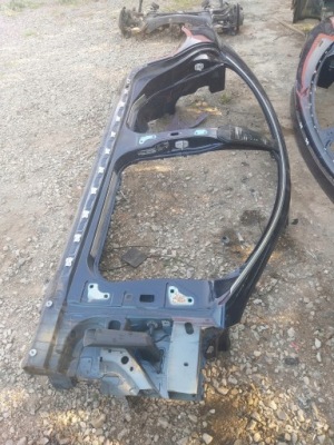 Mercedes w218 cls sedan bok правый крыло задний порог полный стойку четверть фото №1