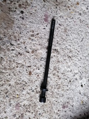 Шпильки, болти головки opel insignia 2.0 cdti фото №1