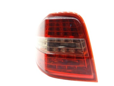 Лампа лівий задній задня ліва led справна a1649064200 mercedes ml w164 рестайлінг фото №1