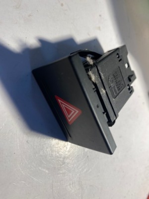 Vw touareg вимикач світла аварійних 7l6953235a фото №1