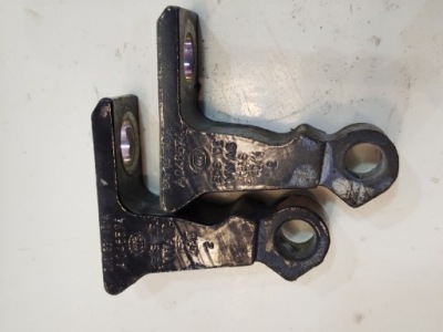 Петля дверь левый vw amarok i 2h 2.0 tdi 8k0831401a фото №1