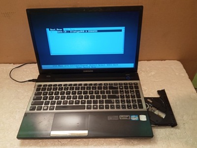 Samsung NP300V5A-S08PL 1GB DVD 0HDD