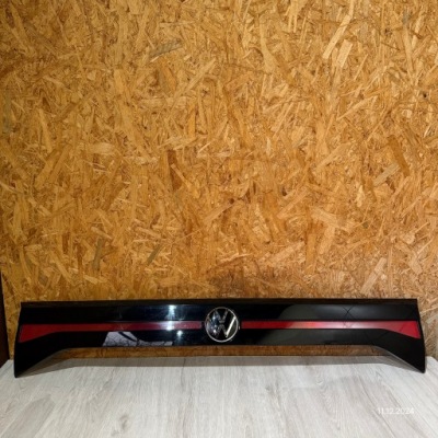Лампа задня накладка кришки vw volkswagen t-cross 2gm827577 фото №1