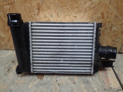 Радиатор интеркулер renault clio 4 iv 144965154r фото №1
