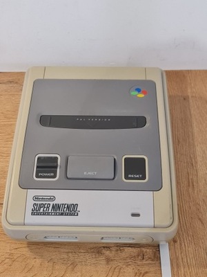 KONSOLA NINTENDO SNES