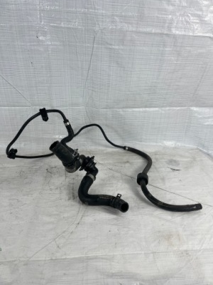 Mercedes w213 w257 c257 труба трубка патрубок шланг води a2138308900 a2138302105 фото №1