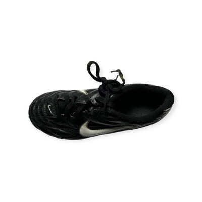 Buty sportowe korki dla chłopca Nike 33