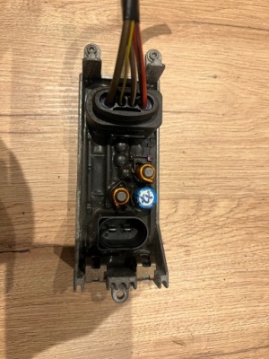 Резистор резистор вентилятор audi a8 d3 lift 4e0820521b фото №1